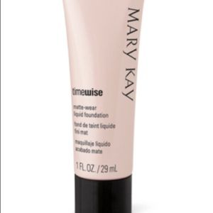 Mary Kay Timewise Matte-Wear Foundation